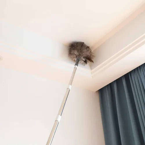 Vista 5 de Midoneat Plumero de plumas de avestruz gris con poste extensible de 71 pulgadas, plumero de microfibra para limpieza del hogar