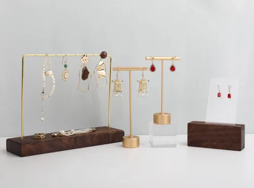 Vista 6 de GemeShou 2 soportes de metal dorado para aretes de barra en T, soporte para exhibición de aretes al por menor, accesorios de fotografía de joyería