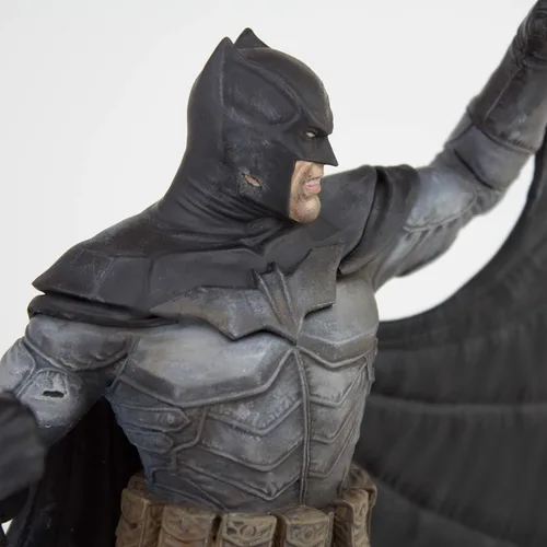 Vista 9 de San Diego Comic-Con 2019 DC Heroes Batman Damned: Batman Statue