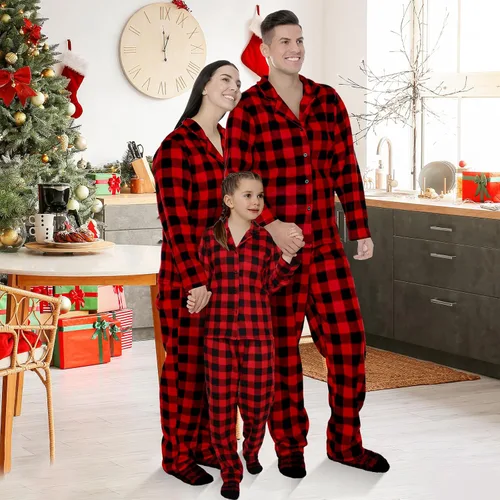 Vista 4 de Liitrsh Conjunto de pijamas de Navidad familiares con calcetines a juego, pijamas de Navidad a cuadros para vacaciones familiares