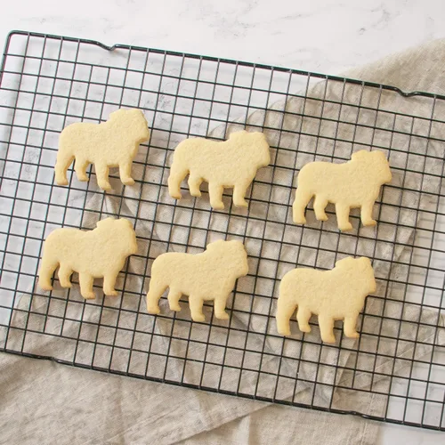 Vista 3 de Cortador de galletas Bulldog Silueta Inglés, 1 pieza - Bakerlogy