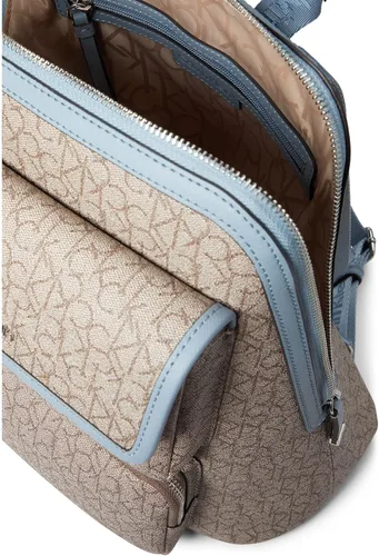 Vista 3 de Calvin Klein Mochila Enya, Mini almendra texturizadagris pardonube, Mochila Enya