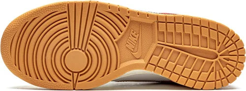 Vista 752 de Nike Kid's Dunk Low Sneaker