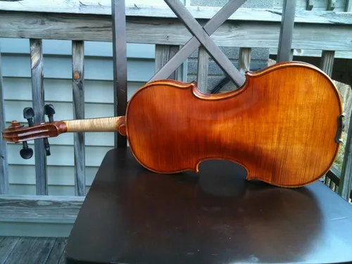 Vista 2 de #199 Violín con Estuche y Arco