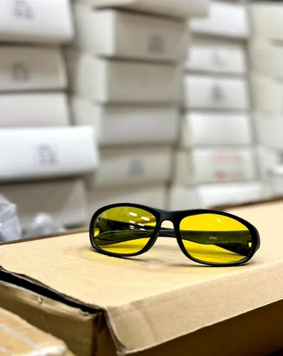Vista 7 de Calabria 2715 Gafas de conducción de visión nocturna amarillas, antirreflejos, para hombres y mujeres, polarizadas o no polarizadas, gafas de sol