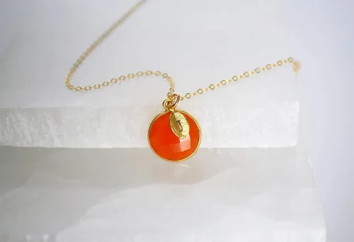 Vista 4 de Personalized Carnelian July Birthstone Necklace, 18K Gold Filled, Coin
