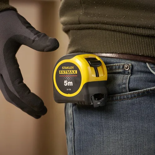 Vista 3 de Stanley FatMax - Cinta métrica de 5 m con revestimiento Blade Armor, 3.3 m de longitud de cinta desplegada, gancho magnético, 0-33-726