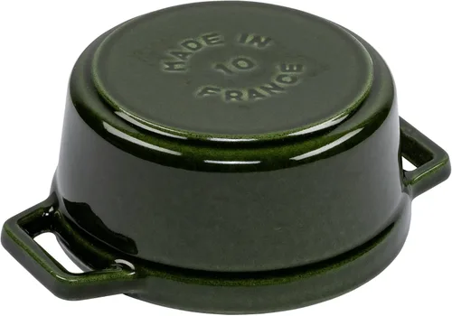 Vista 3 de Staub La Cocotte Redonda 40509-804 Mini Pico Cocotte Redonda Verde Basil 40509-804 Olla Esmaltada Pequeña de Dos Manijas