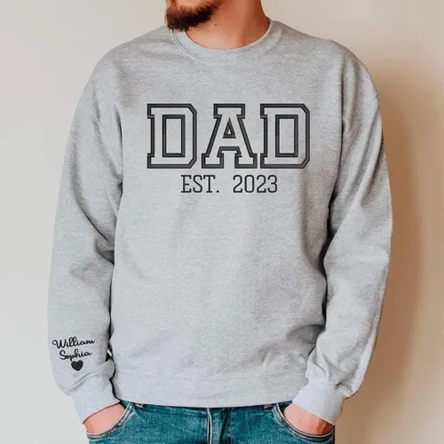 Vista 5 de Givesmiles Sudadera bordada personalizada para papá EST 2023, sudadera bordada para papá, nombre personalizado bordado y nombre del niño en la manga