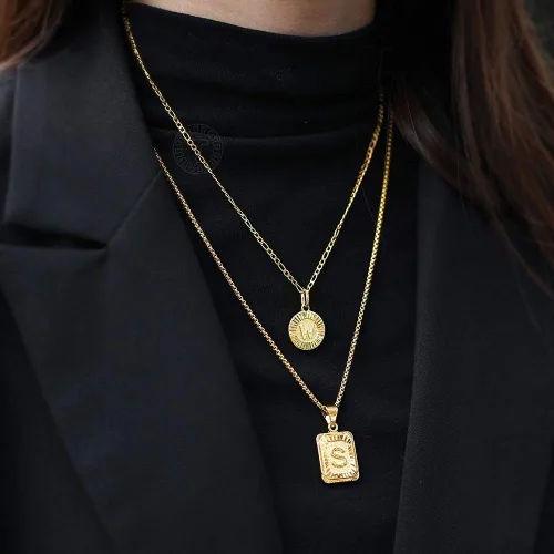 Vista 7 de Trendsmax Collar con inicial para mujer, chapado en oro, con dije de letra redonda, cadena A-Z Figaro