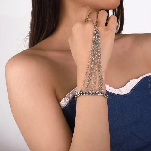 Vista 3 de Pulsera de anillo de cadena de mano esclava, pulsera de anillo de dedo de cadena bohemia con borlas para mujeres y niñas