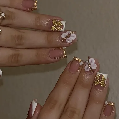 Vista 31 de Uñas postizas a presión con punta francesa verde, uñas postizas cuadradas cortas con diseños de cuentas de flores en 3D, uñas de verano, uñas Verde