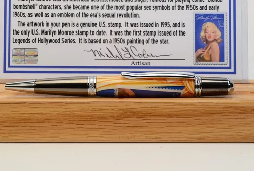 Vista 2 de Marilyn Elegant Gunmetal and Chrome Twist Pen