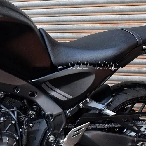 Vista 5 de Nuevo ABS plástico motocicleta Accesorios panel lateral cubiertas decorativas para Yamaha MT09 MT-09 MT 09 mt 09 2021 2022 (negro)