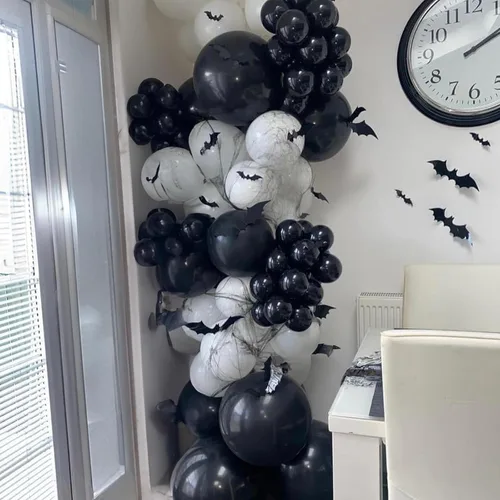 Vista 6 de Kit de arco de globos de Halloween, globos de esqueleto blanco y negro para decoración de Halloween, guirnalda de globos con estrella de explosión
