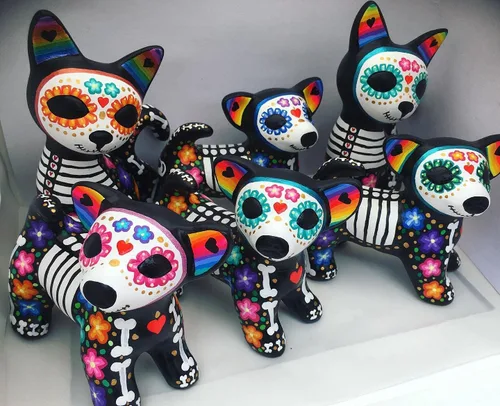 Vista 8 de Dia de Muertos. Perro de Catrina. Artesanía Mexicana. Monumento a las mascotas, recuerdo. Figura de cerámica para la decoración del Día de Muertos
