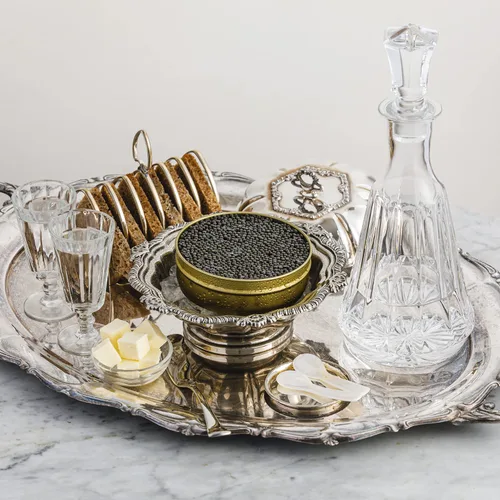 Vista 4 de Hackleback Black American Caviar - 17.6 oz / 500 g - Huevas negras Malossol Premium - GARANTIZADO POR LA NOCHE
