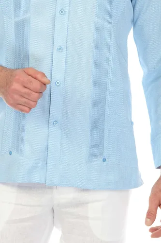 Vista 3 de Guayabera elegante de dos bolsillos para hombre con aspecto texturizado de diamante