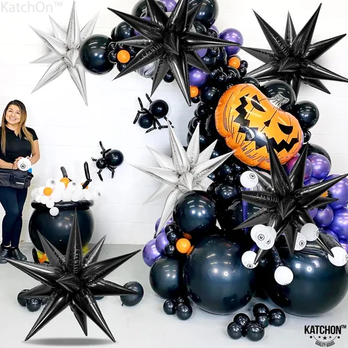 Vista 4 de KatchOn, Globos de punta negra con globos a cuadros blancos y negros, paquete de 62, globos negros con forma de estrella en explosión, suministros