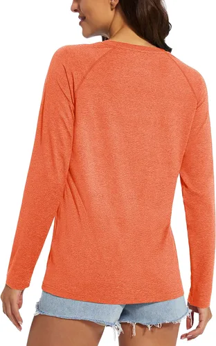 Vista 2 de MAGCOMSEN Camisetas de manga larga para mujer, con protección solar UPF 50+, protección solar, atlético, correr, natación, protección contra