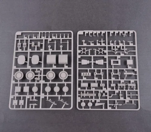 Vista 7 de Maquetas de Tanques, Russian 9A53 Uragan-1M MLRS Kits Modelo de Plástico, Escala 1/35,14.3 x 3.5 pulgadas