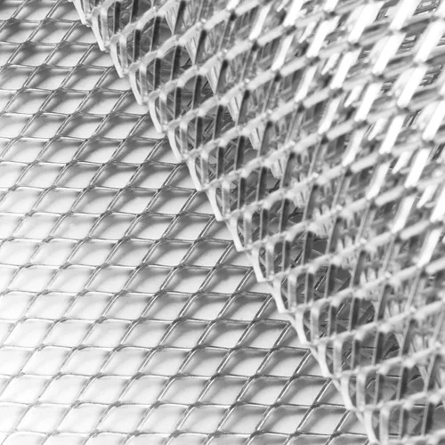 Vista 2 de AggAuto - Malla universal de 40 x 13 pulgadas para parachoques de auto, para parrilla de auto, de aleación de aluminio, con agujeros hexagonales