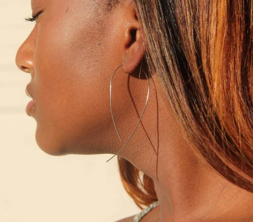 Vista 4 de 3 pares de aretes de aro grandes y finos, chapados en oro de 18 quilates, ligeros, minimalistas, súper delgados, aretes de aro de baloncesto grandes