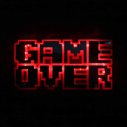 Vista 5 de Geek Alerts Iluminación LED 3D de 8 bits Pixel Game Over Silhouette Wall Mirror Sign, USB multicolor cambiante videojuego luz multicolor espejo