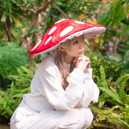 Vista 7 de Sombrero de hongo original para disfraz de cosplay, gorra roja con puntos blancos, de gran tamaño y mantiene