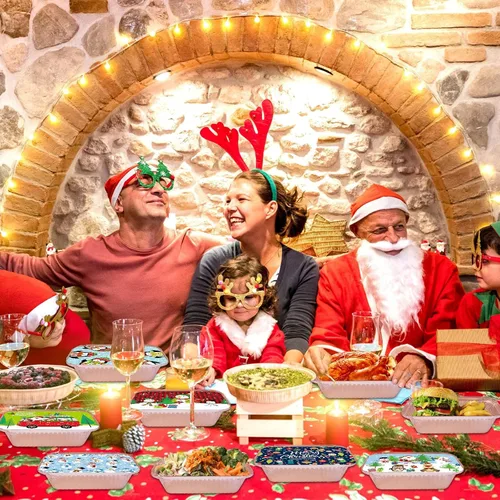 Vista 8 de 50 recipientes de aluminio para galletas de Navidad, con tapas, desechables con cubiertas de cartón con temática navideña, moldes para hornear