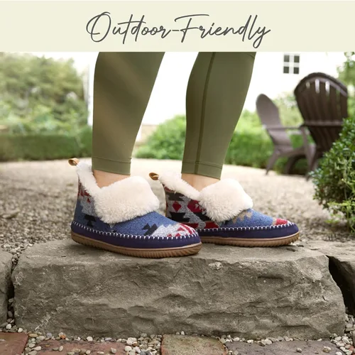 Vista 5 de Dearfoams Alpine Moritz - Pantuflas para mujer con soporte de arco para exteriores