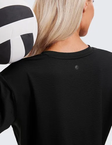 Vista 4 de CRZ YOGA Camisetas de entrenamiento ligeras de manga corta para mujer, cuello alto, transpirables, camisetas de yoga atléticas