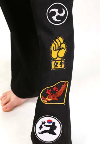 Vista 6 de Disfraz de Cobra Kai de Karate Kid para niñas, Gi sin mangas negro con insignias y diadema de cobra negra
