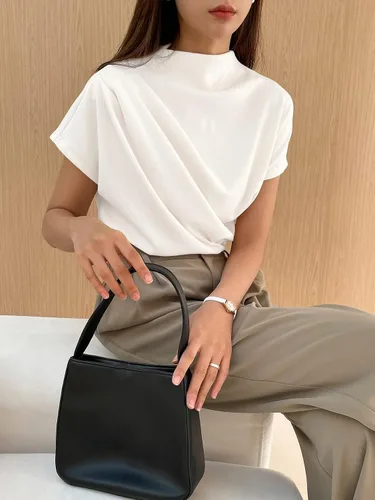 Vista 31 de OYOANGLE Camiseta de manga corta con cuello alto falso y fruncido para mujer