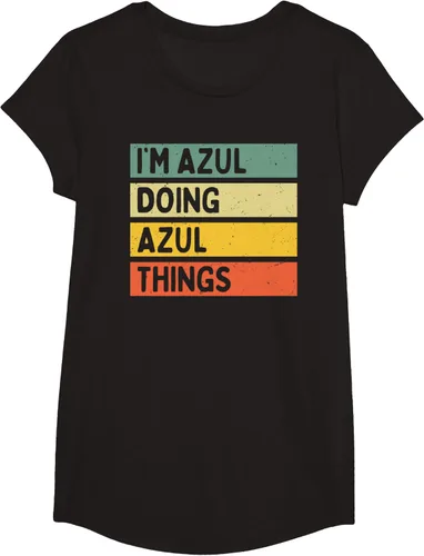 Vista 3 de Camiseta divertida con cita personalizada con texto en inglés "I'm Azul Doing Azul Things