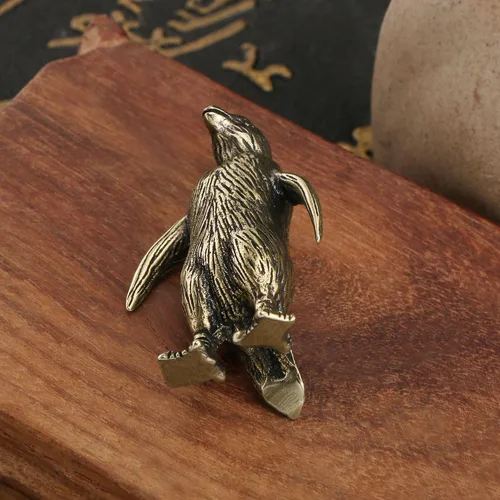 Vista 4 de Figuras en miniatura modelo de pingüino de latón, animales interesantes de bronce, estatua de pingüino, emperador, escultura, adorno de escritorio
