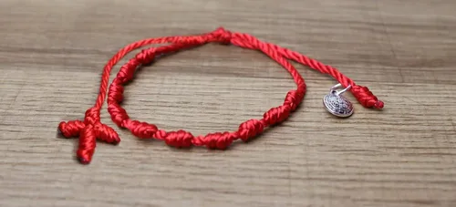 Vista 2 de San Benito Cristiano Bendición Católica Pulsera de Cuerda Rosario de Oración Medallas de Protección Roja Joyería para Hombres y Mujeres Pulsera