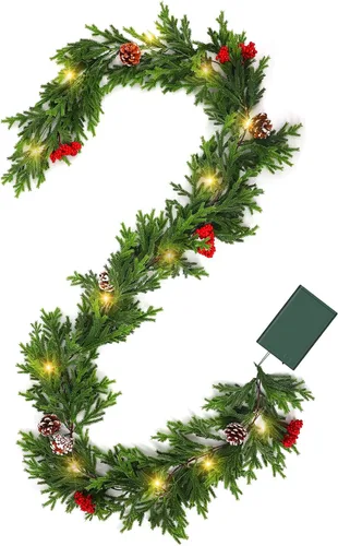 Vista 2 de Guirnalda de Navidad preiluminada de 6 pies con luces, guirnalda de cedro realista con bayas rojas, cono de pino artificial de tacto real, guirnalda