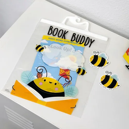 Vista 4 de CTP Bee a Reader Book Buddy Bags - Paquete de 12 bolsas con asas de cierre a presión (Creative Teaching Press 11172) Clear Poly Bags, 10.5 x 12.5