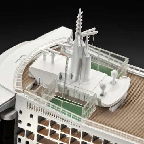 Vista 5 de Revell 05231 Ocean Liner Queen Mary 2 1:700 Scale Kit de modelo de plástico sin construir/sin pintar