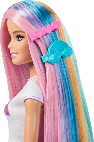 Vista 5 de Barbie Rainbow Sparkle - Muñeca para el cabello, extra larga y colorida con 12 accesorios de peinado como tubo de purpurina, cepillo, clips, secador