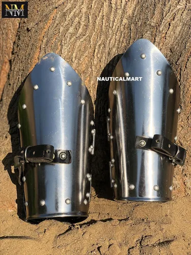 Vista 4 de NauticalMart Cavalier - Armadura caballero medieval con bisagras, 0.56 oz de acero suave y brazaletes funcionales, plateado