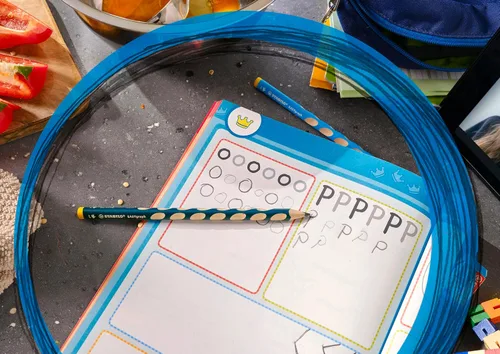 Vista 4 de Lápiz de escritura a mano - STABILO EASYgraph - Diestro - Gasolina - Paquete de 12-2B