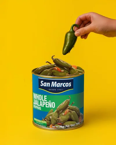 Vista 2 de 2 pimientos de jalapeño enteros San Marcos de 26 onzas y 2 chilpotle en salsa Adobo de San Marcos, 7.5 onzas
