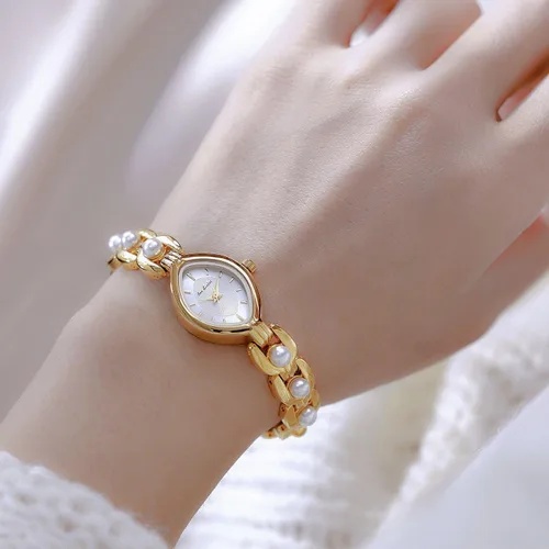 Vista 2 de ADSBIAOYE Elegante reloj de perlas para mujer, reloj de cuarzo analógico con esfera ovalada para mujer, pulsera de perlas
