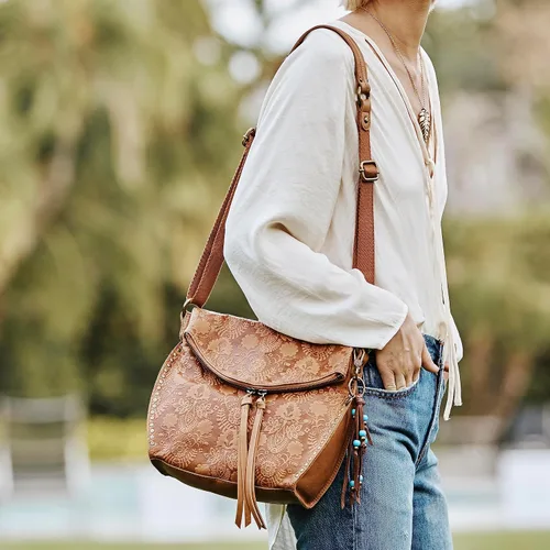 Vista 6 de The Sak Silverlake Crossbody Bag