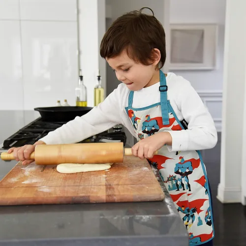 Vista 4 de Urban Infant Delantal Pequeño Ayudante para Niños - Delantal para Cocinar, Arte y Jardinería Infantil - Gran Regalo para Niños Pequeños y Niñas