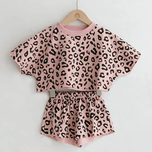Vista 2 de Conjunto de ropa de verano con estampado de leopardo y camiseta y pantalones cortos, 2 piezas