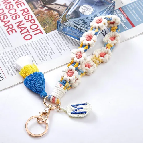 Vista 3 de Bisanzoya Beaded Keychain with Tassel, Silicone Key Ring Bracelet, Cute Boho Car Key Chain Wristlet for Women