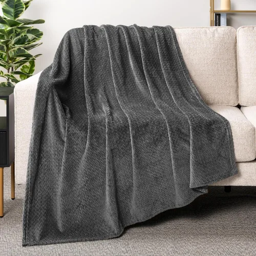 Vista 23 de PAVILIA - Manta de forro polar suave y sólida de color negro para sofá, mantas ligeras y mullidas y cálidas para cama, manta de franela mullida